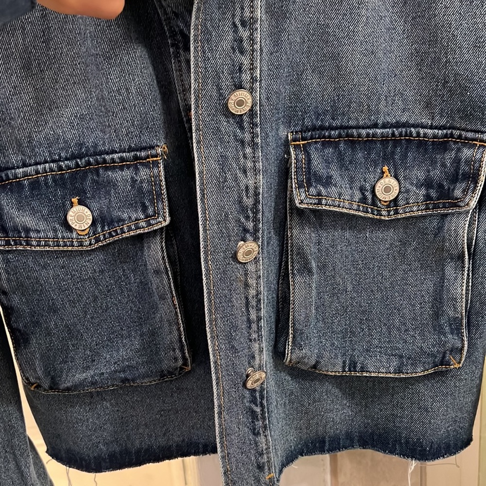 Cropped Denim Jacket - Picture 7 of 8